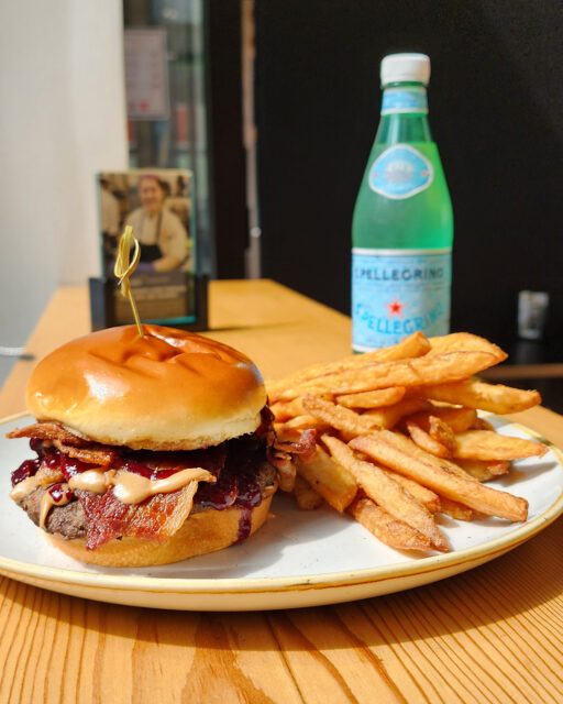 ⏳ You only have a few days left to enjoy our Seattle Restaurant Week (@seattlerestaurantweek) special!

Don’t miss the Peanut Butter Jelly Smash Burger—stacked with crispy bacon, crunchy peanut butter and a sweet & spicy blackberry habanero jam. It’s a favorite for a reason, and it’s only here for a limited time.

Enjoy it with your choice of side salad or soup and a drink, all for $20.

This satisfying meal is crafted by students in our Food Pathways Program alongside FareStart chefs, offering real-world, hands-on training in our kitchens.

Or order through the FareStart Restaurant link in our bio.

#FareStart #FareStartRestaurant #SeattleRestaurantWeek #SeattleEats #SupportLocal