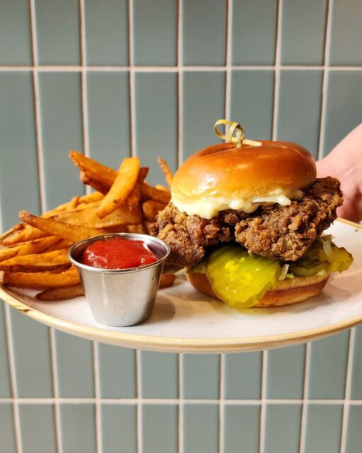 Crispy and with just the right amount of kick. 🔥

FareStart Restaurant’s crispy chicken sandwich is stacked with fresh lettuce, crunchy pickles and mayo in a perfectly toasted bun. Add a splash of Nashville hot sauce for a spicy finish.

Place your order. Click the link in bio.

#FareStart #FareStartRestaurant #CrispyChicken #SeattleEats