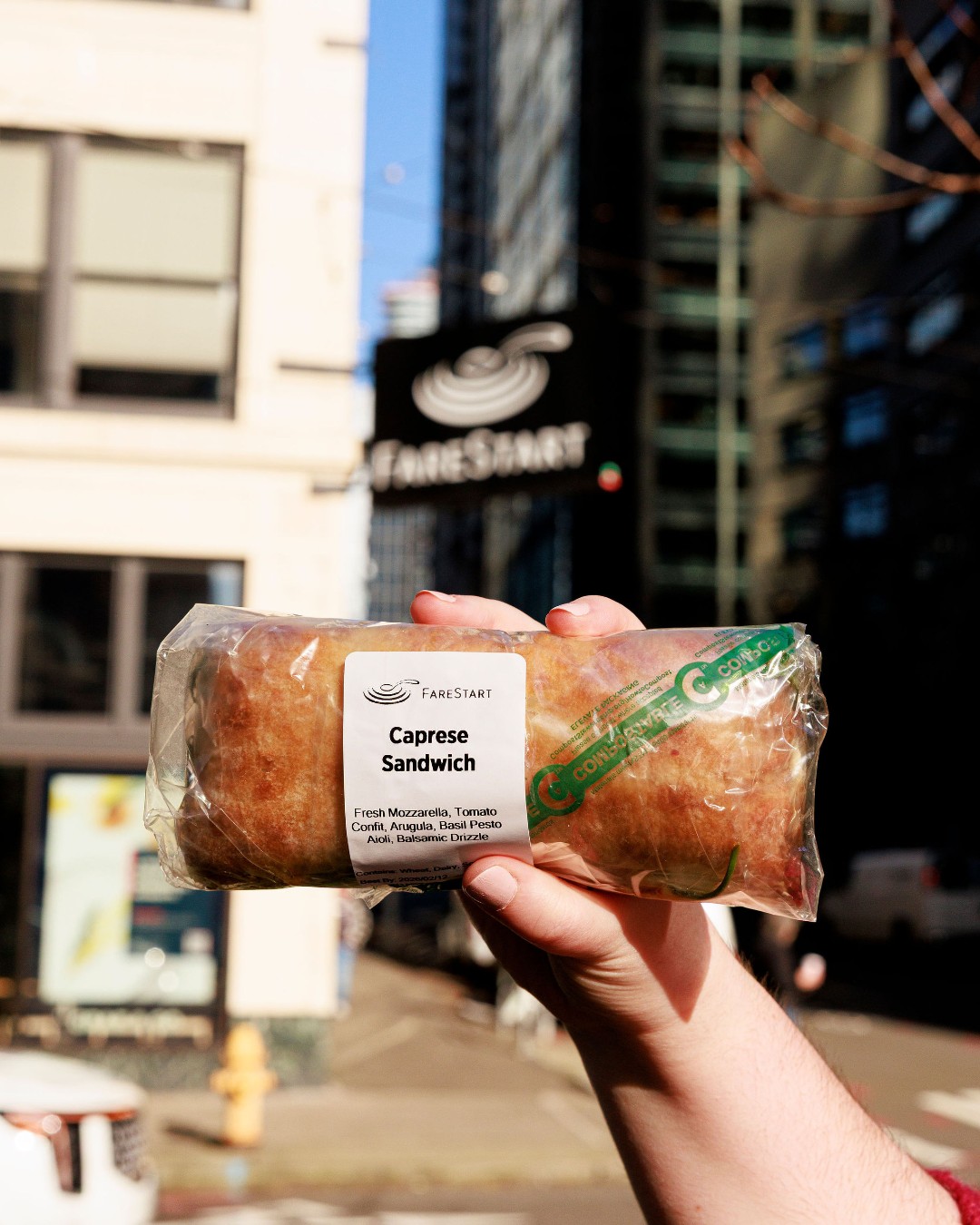 Make your weekday routine easier with FareStart’s grab & go options. 

Sandwiches, salads, breakfast burritos and breakfast sandwiches—simple options made fresh. 

#FareStart #FareStartRestaurant #SeattleEats #GrabAndGo #LunchMadeEasy