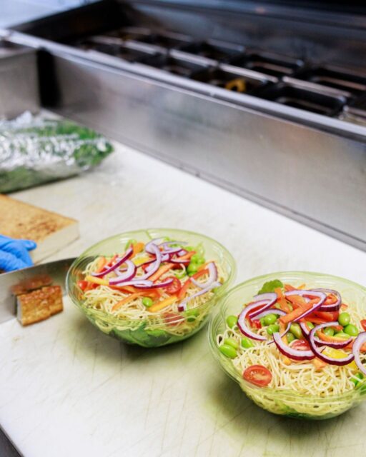 Lunch is ready, even when time is short.

Stop by FareStart Restaurant for grab-and-go lunch options, plus breakfast, pastries and drinks, ready throughout your day.

#FareStart #FareStartRestaurant #GrabAndGo #SeattleLunch #SeattleEats